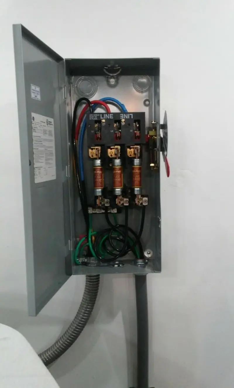 Three-phase disconnect switch installed for Electrical Wiring & Rewiring in Elko New Market